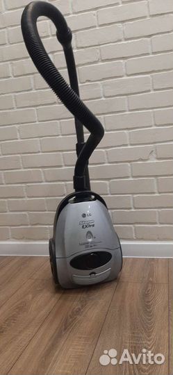 Пылесос LG Storm Extra 1400w