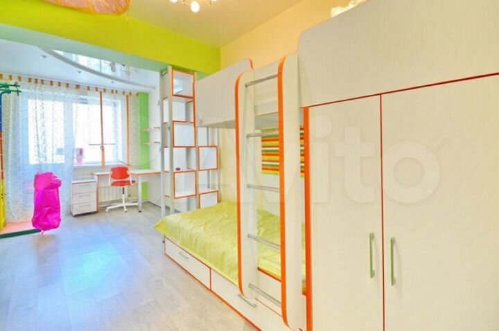 2-к. квартира, 80 м², 2/18 эт.