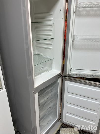 Холодильник Hansa