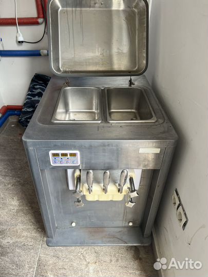 Кеммерический аппарат для мягкого мороженного