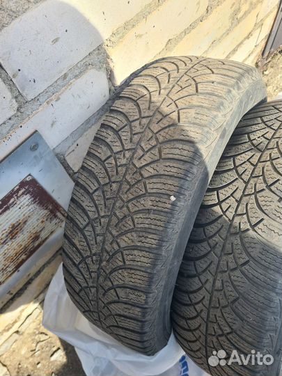 Goodyear UltraGrip 9 165/65 R15 и 185/60 R15 88T