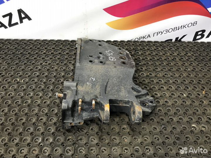 Кронштейн переднего бампера правый Scania 5-series