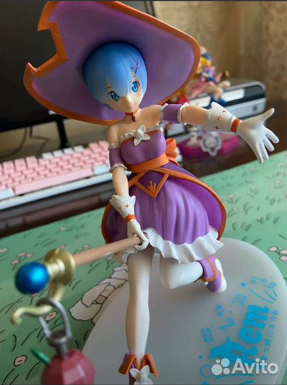 Аниме фигурка рем