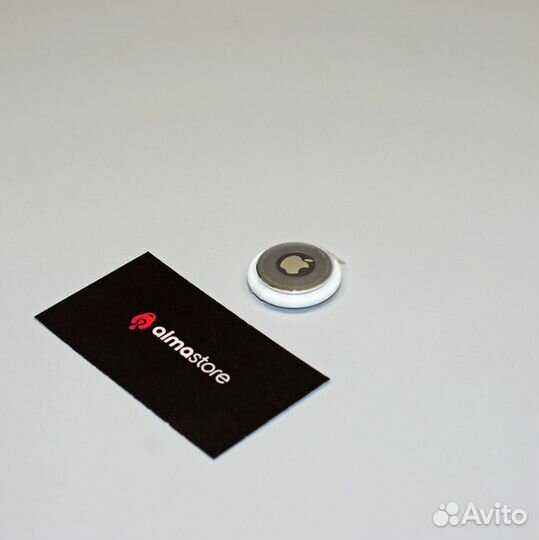 Умный брелок Apple AirTag (1 шт)