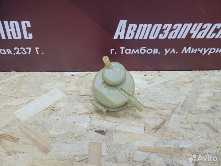 Бачок гидроусилителя руля Renault Duster