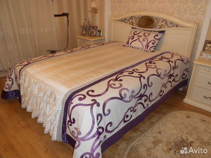 Покрывало и подушка