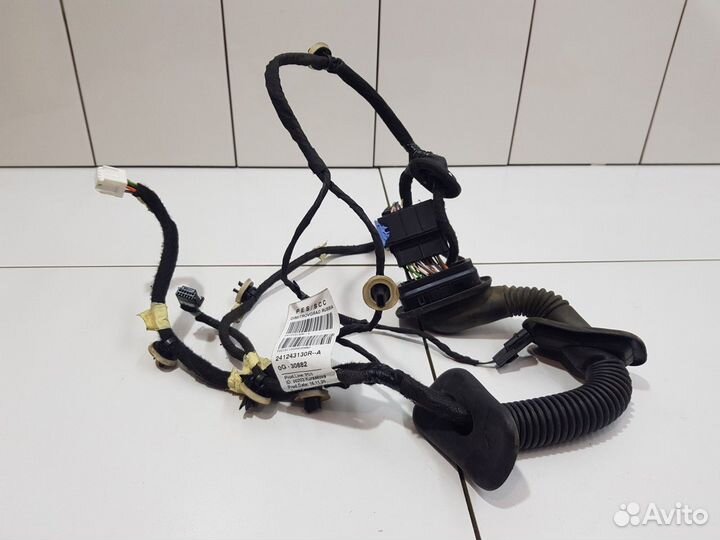 Электропроводка двери (Renault Arkana)