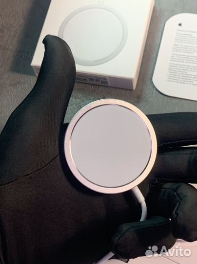 Беспроводная зарядка MagSafe для iPhone