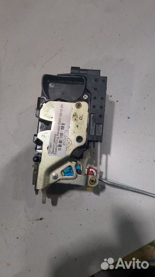 Замок двери SsangYong Rexton, 2012