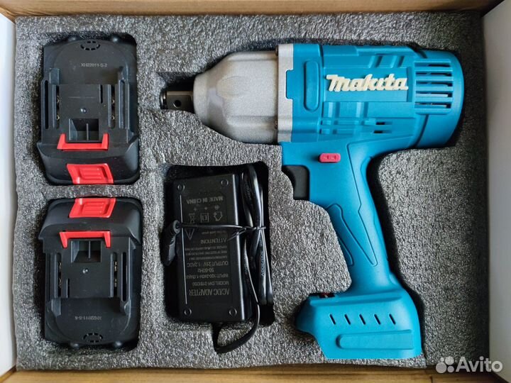 Гайковерт аккумуляторный Makita DTW700 новый 2 акб
