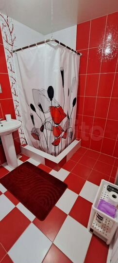 Комната 14 м² в 6-к., 1/2 эт.