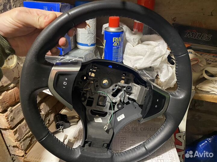 Оригинальный руль на Рено Колеос, не перетянутый