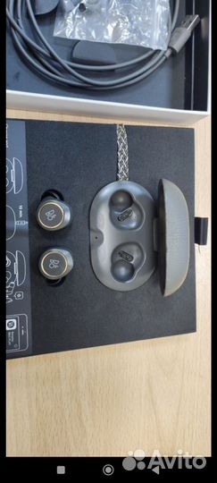 Наушники Bang & Olufsen E-8