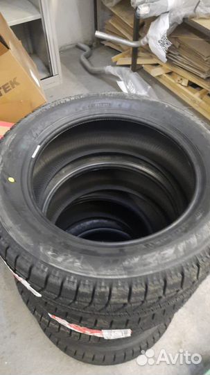 Bridgestone Blizzak VRX 205/55 R16