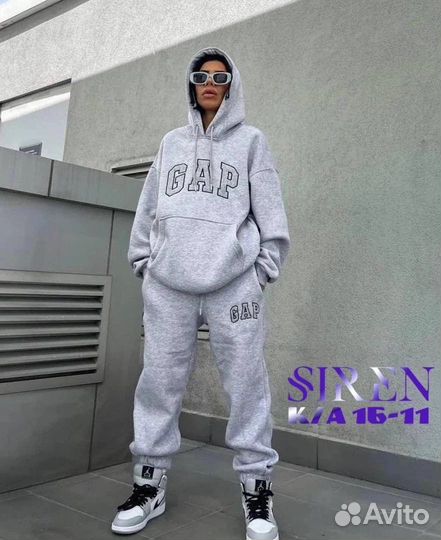 Спортивный костюм женский