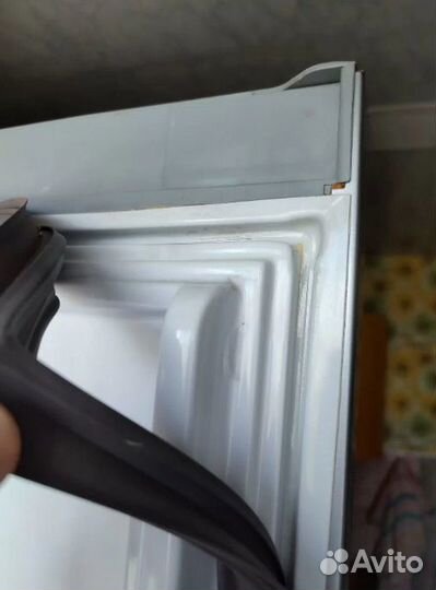 Уплотнитель для холодильника Индезит BIA18S