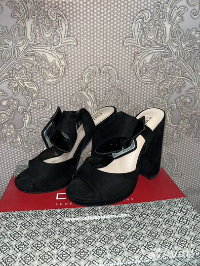 Босоножки женские