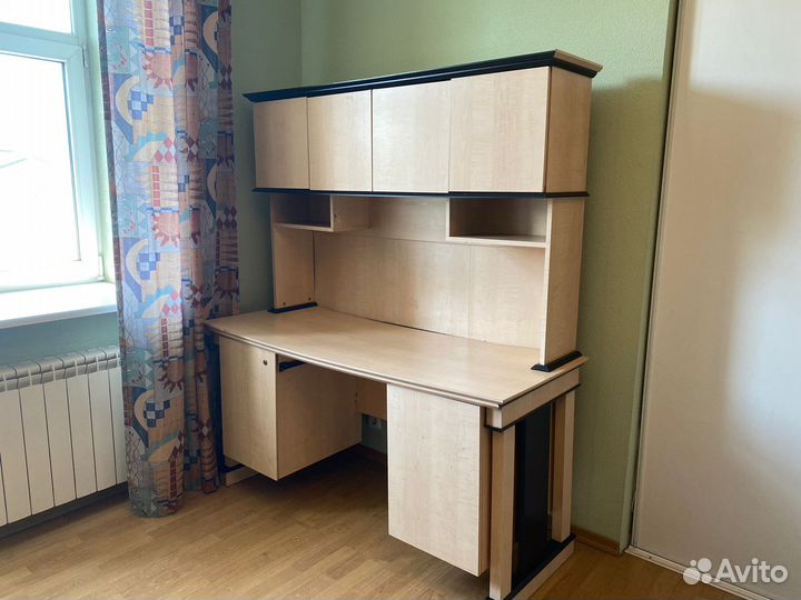 Детский письменный стол