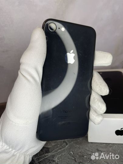 iPhone 8, 64 ГБ