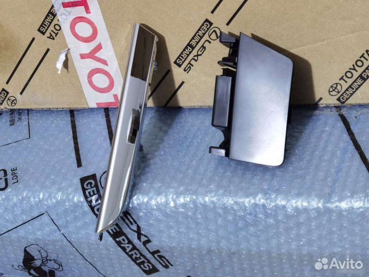 Заглушка бампера левая Lexus Rx