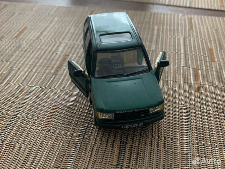 Range rover 1/43 cararama