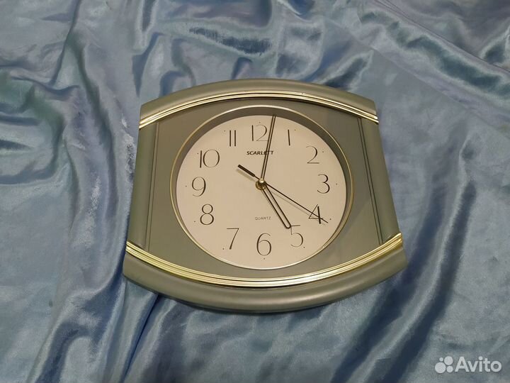 Настенные часы на ходу (дам проверить) 30х30 см