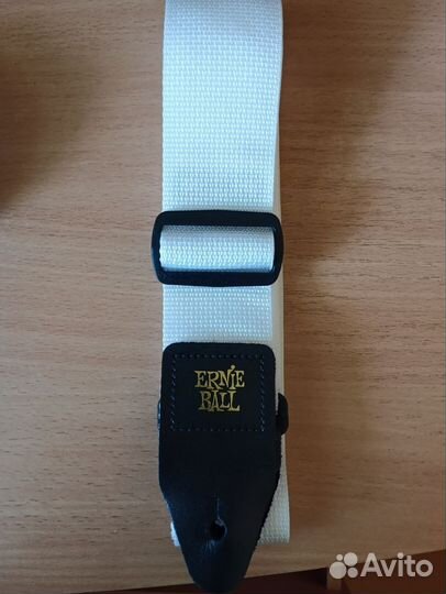 Гитарный ремень белый Ernie Ball 4036