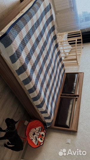 Спальный гарнитур