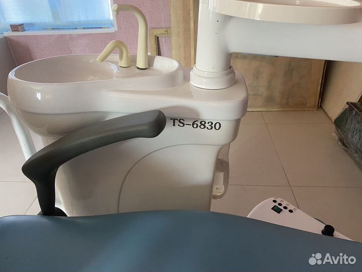 Стоматологическое кресло