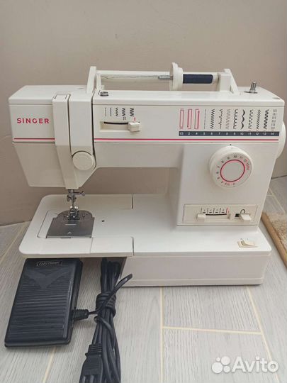 Германская швейная машинка Singer 9020C