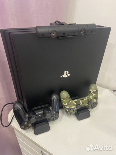 Sony PS4 pro 1tb SSD