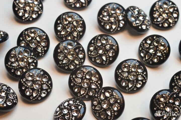 Пуговицы 18 мм