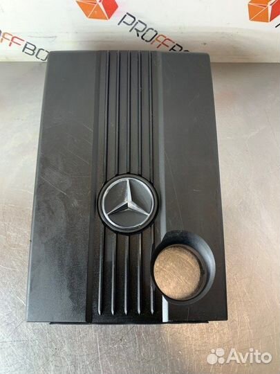 Декоративная крышка двигателя Mercedes C-Class