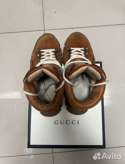 Gucci flashtrek