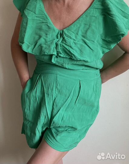 Летний льняной комбинезон с шортиками