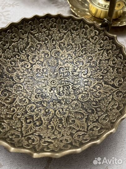 Конфетница на ножке