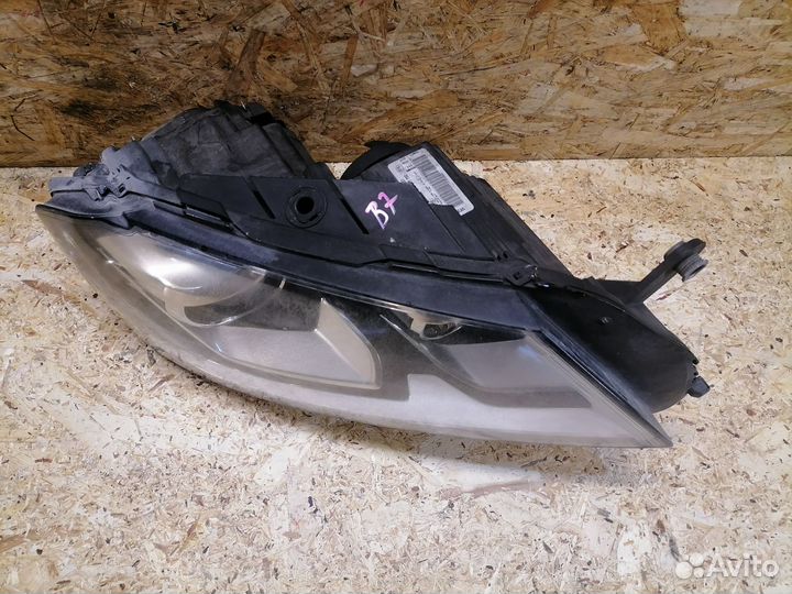 Фара ксенон правая Volkswagen Passat B7