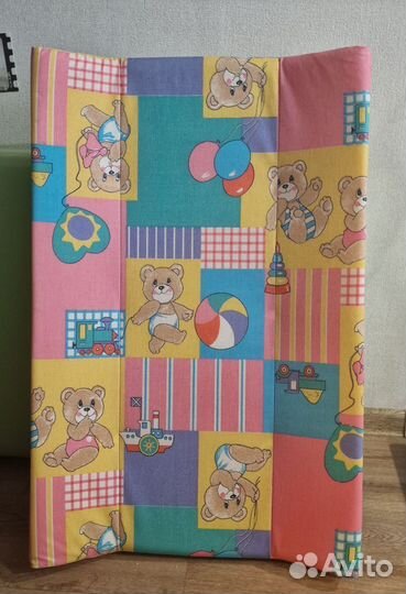 Пеленальная доска на кроватку