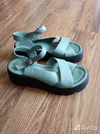 Босоножки кожаные.Турция.37 размер