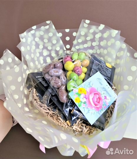 Букеты с чаем и конфетами на школьную линейку