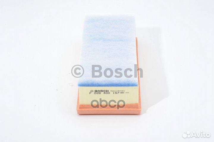 F 026 400 157 фильтр воздушный 322x128x58 Audi