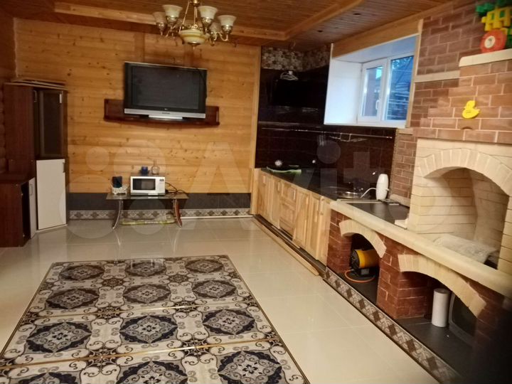 Дом 320 м² на участке 6,3 сот.