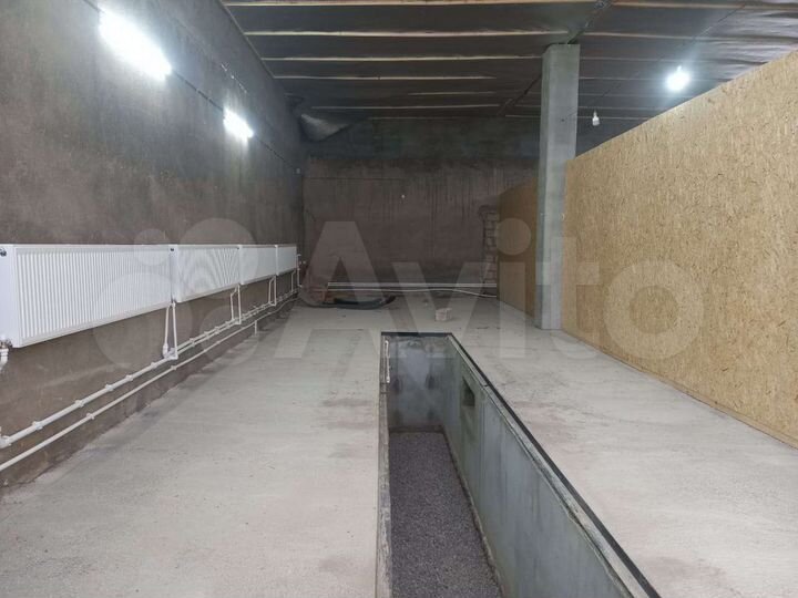 Гараж, > 30 м²