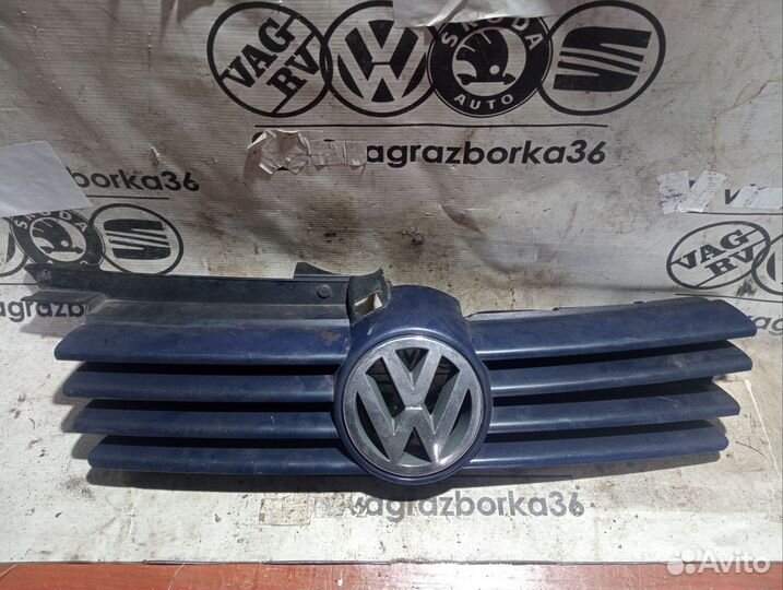 Решетка радиатора VW Bora/Jetta 4