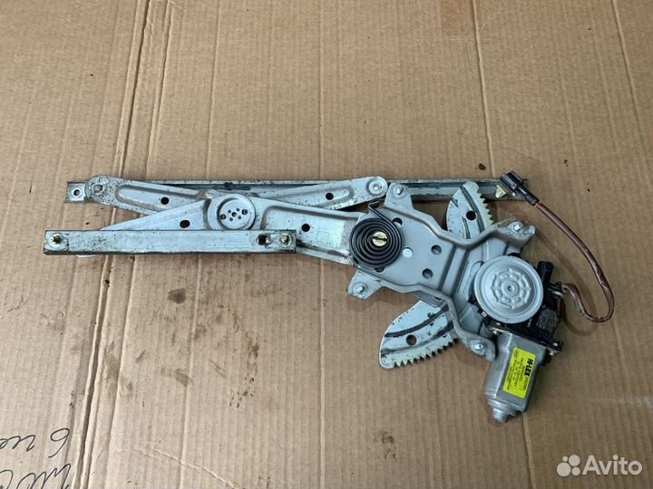 Стеклоподъёмник передний правый Kia Carens 2 02-06