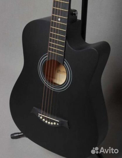 Гитара новая с чехлом и аксессуарами