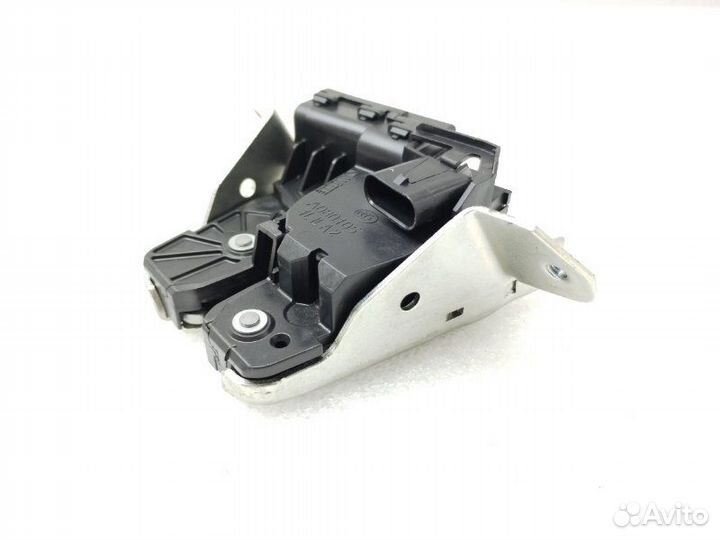 Замок багажника задний Mercedes-Benz Glc-Class