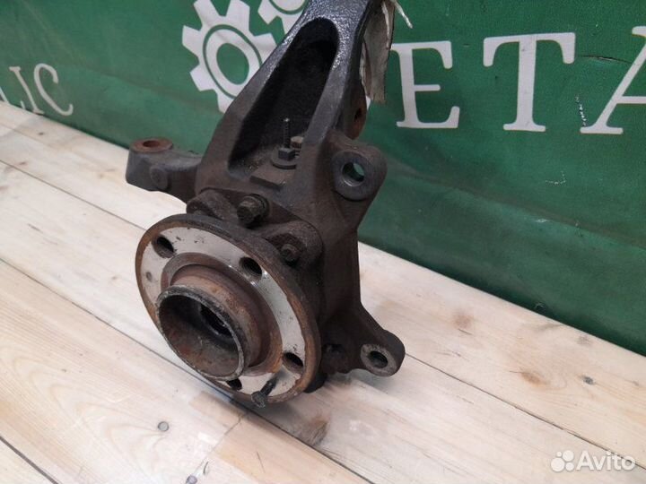 Кулак поворотный передний правый Volvo Xc90 1