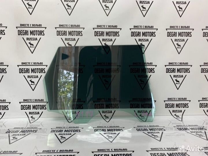 Стекло задней двери левое Volvo V50 (2004-2012)