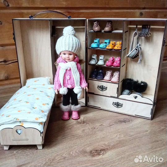 Мебель для кукол.Переносная гардеробная с кроватью